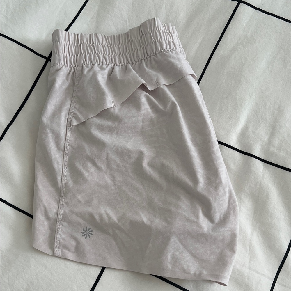 Athleta Light Gray Printed Hustle Shorts
